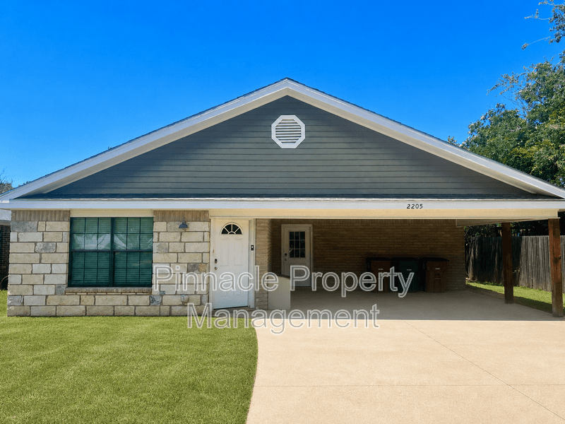 San Angelo House: 2205 S Johnson St