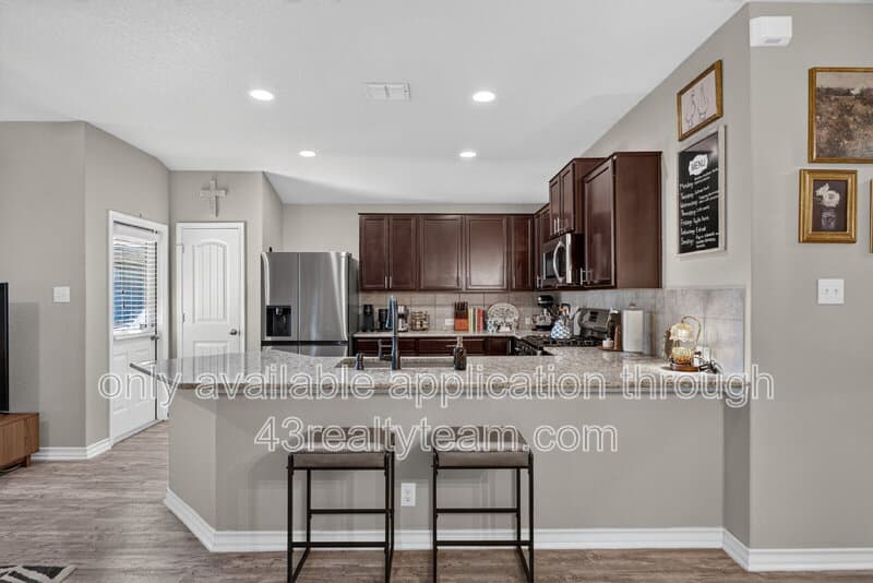 San Antonio House: 15562 Gray Catbird