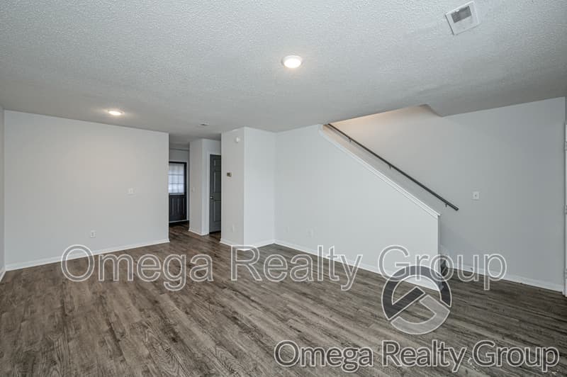 Columbiana Condo: 100 Egg And Butter Rd