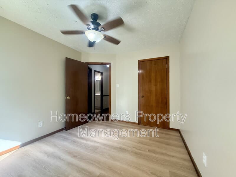 Fayetteville House: 4436 Briton Circle