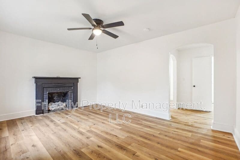 High Point House: 1004 Charlotte Ave