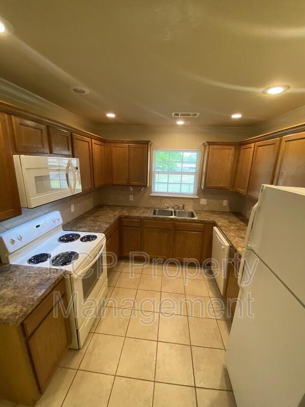 Fort Smith House: 2825 Fairway Hamlet Court