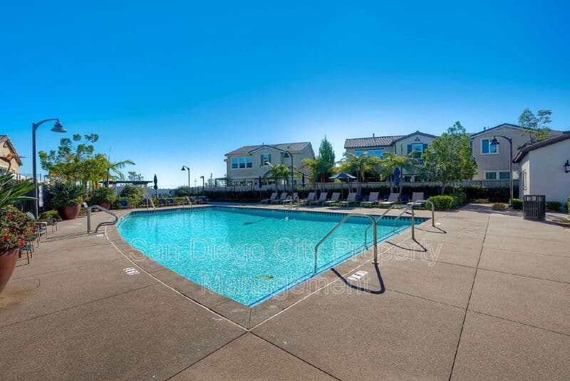 Carlsbad House: 1817 Artemisia Ct