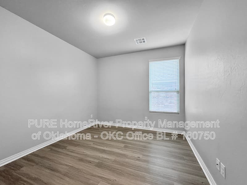 Piedmont House: 13737 The Brook Blvd