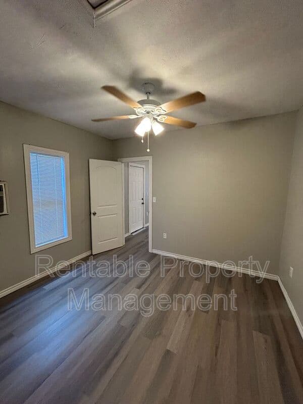 Houston Condo: 7409 Avenue L
