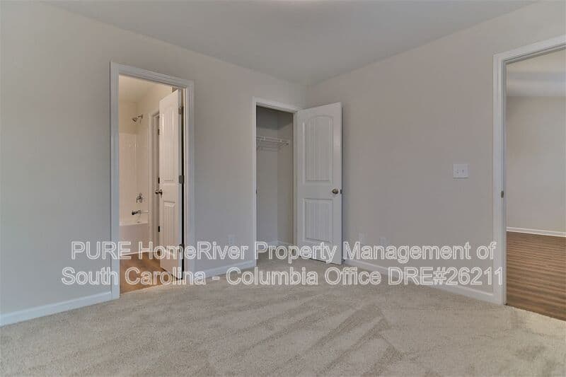 Columbia House: 416 Pitchling Dr