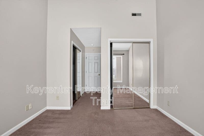 Greensboro House: 3607 McCuiston RD
