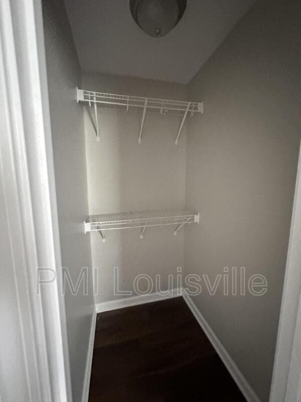 Louisville House: 226 N 26th St