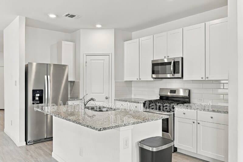 San Antonio House: 14011 Southton Basin