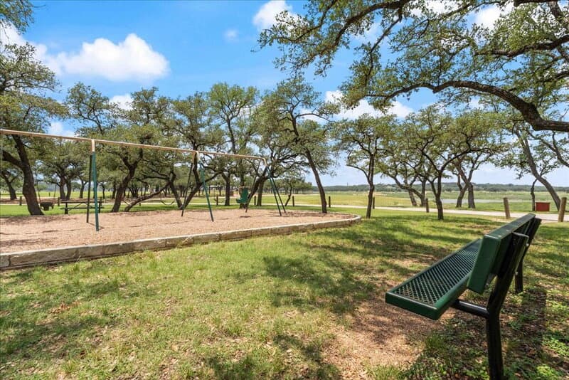 Lago Vista Condo: 5800 Club House Drive A