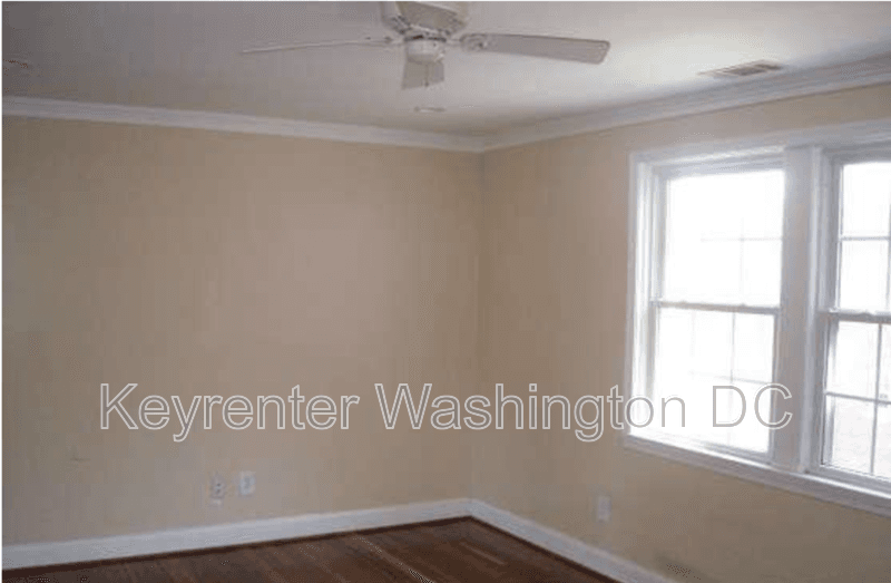 Washington Condo: 3805 W St, SE