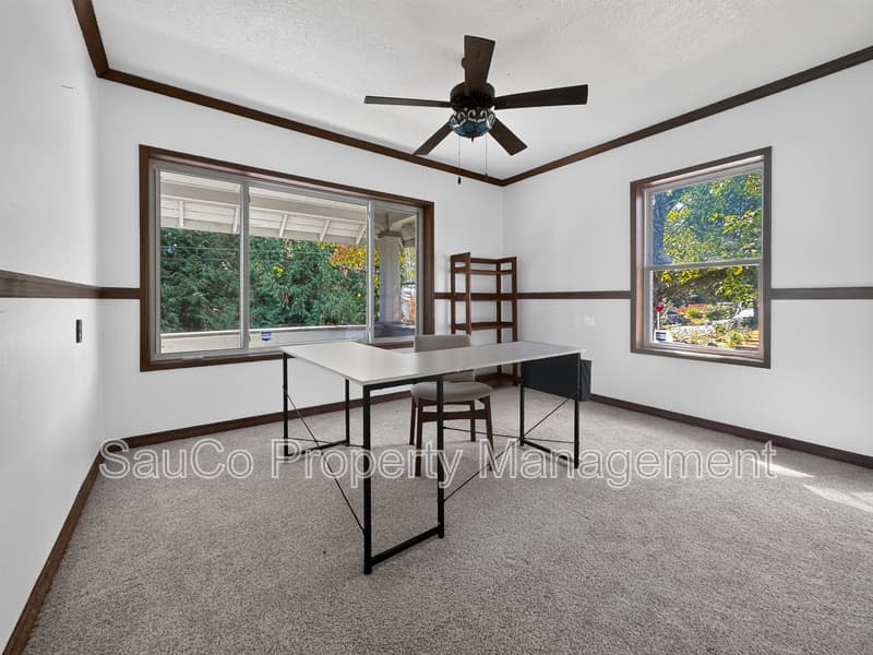 West Linn House: 2312 5th Avenue