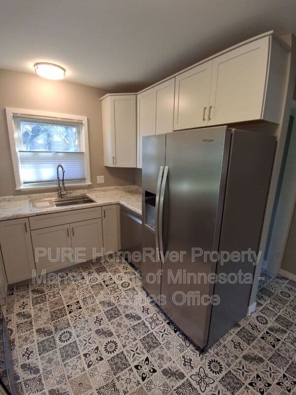 Hugo Condo: 5557 146th St N
