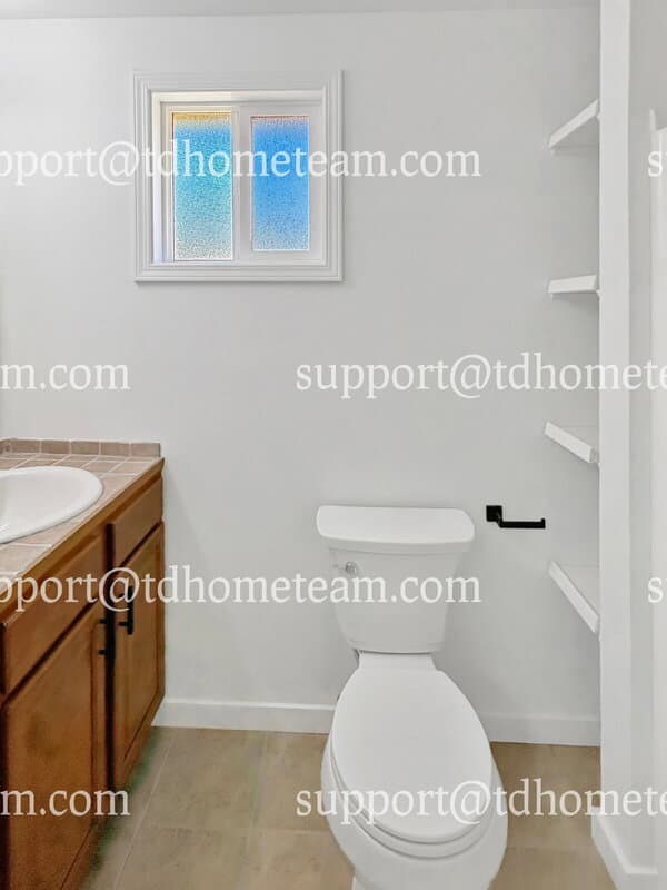 Kent House: 617 3rd Ave S