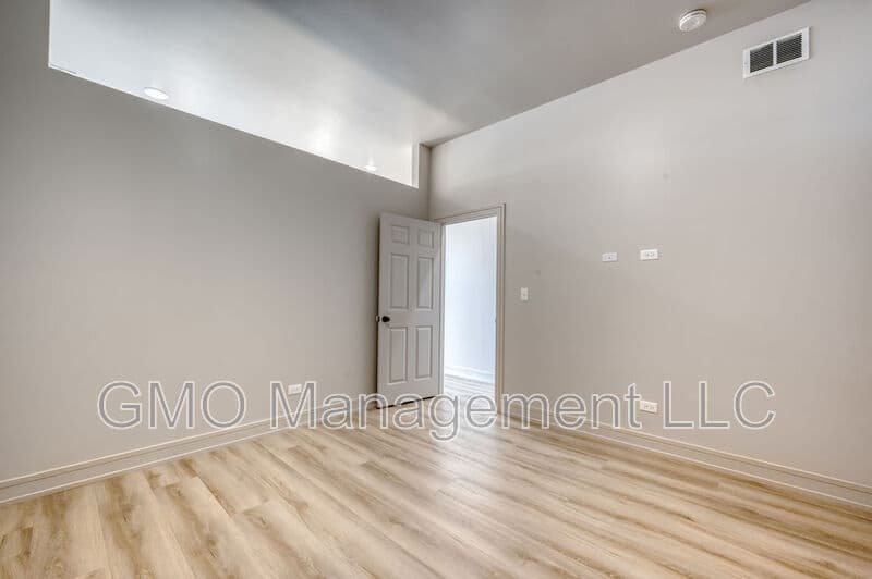 Chicago House: 1423 South Kedzie Avenue