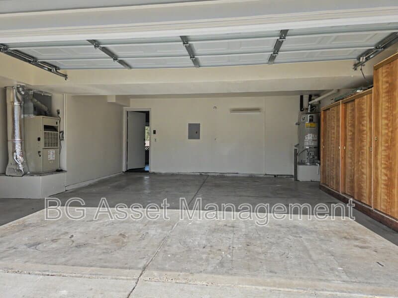 Richmond House: 3351 Parkgate Court