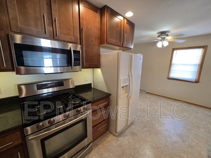 Cedar Falls House: 3502 Veralta Drive
