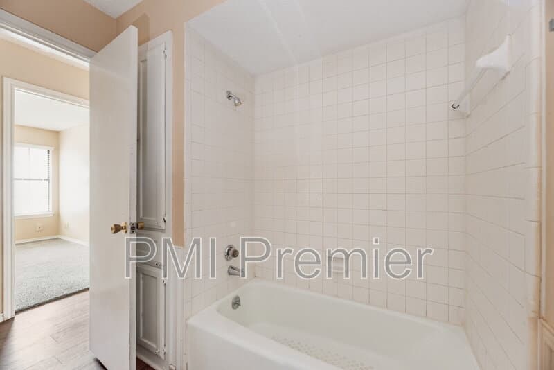 Dallas Condo: 4724 Berridge Ln