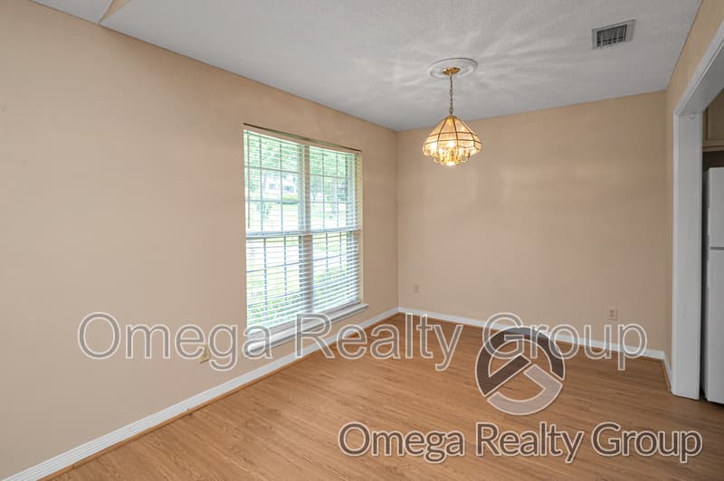 Mobile House: 4267 Springview Dr