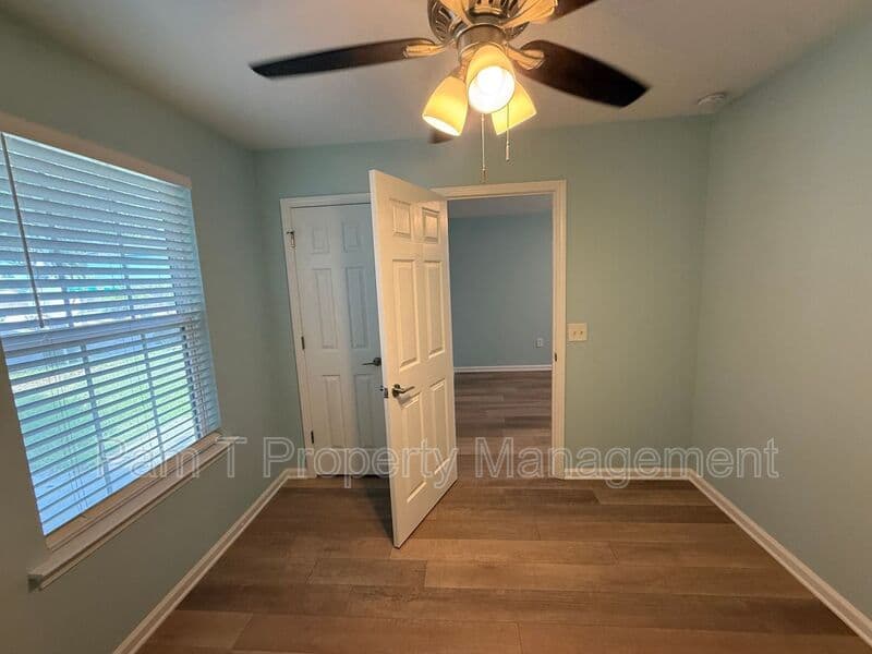 Savannah House: 2311 Tennessee Ave
