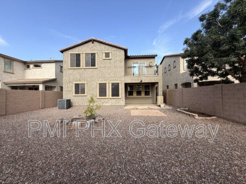 Gilbert House: 5169 S. Moccasin Trail