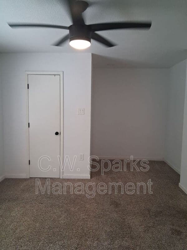 Grapevine House: 1503 Laguna Vista Way