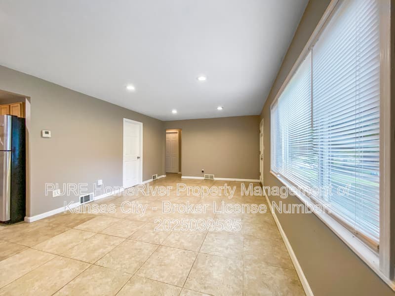 Prairie Village House: 7669 Rainbow Dr