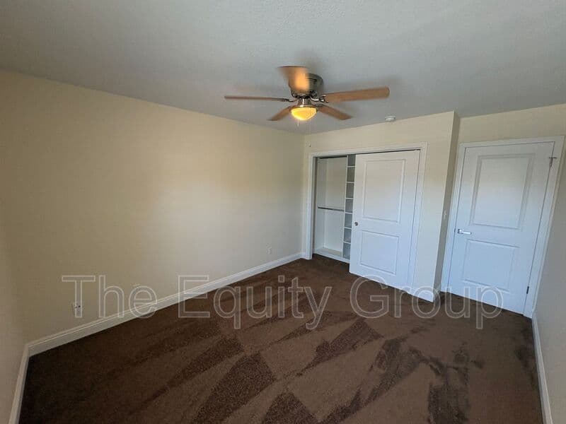 Visalia House: 2322 East Vassar Dr