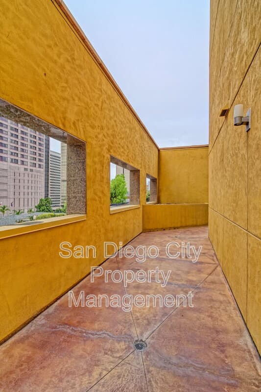 San Diego House: 801 Ash St.