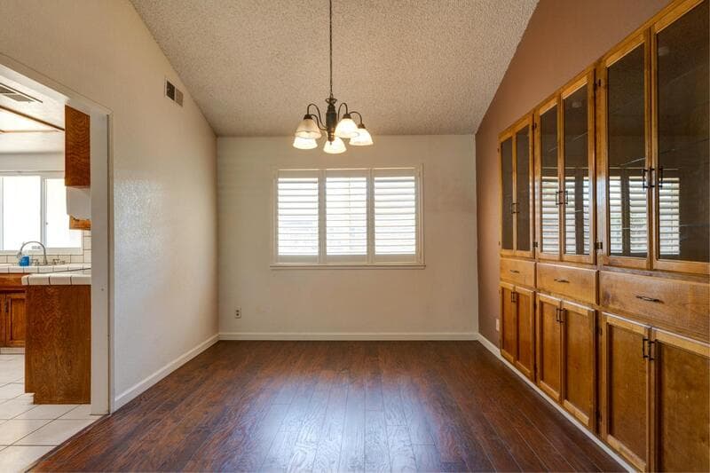 Merced House: 2768 Saratoga Avenue