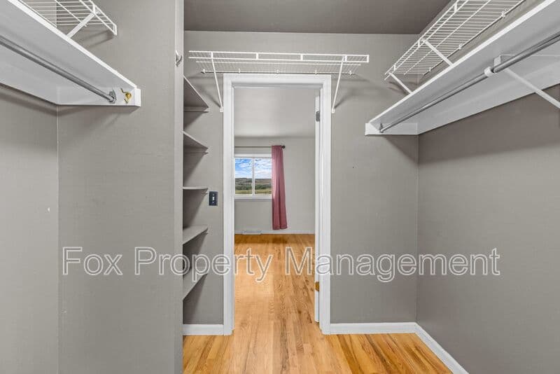 Boulder House: 1558 Greenbriar Blvd.