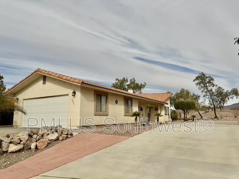 Bullhead City House: 3375 Sharon Ln
