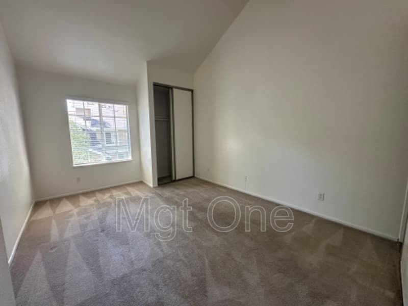 Lake Forest Condo: 26402 Kilkarney  #18