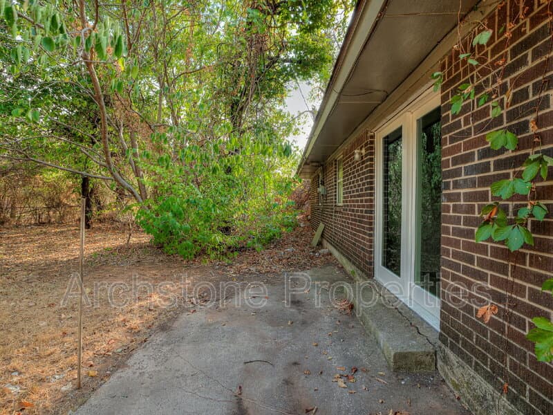 Midwest City House: 1309 Hickory Lane