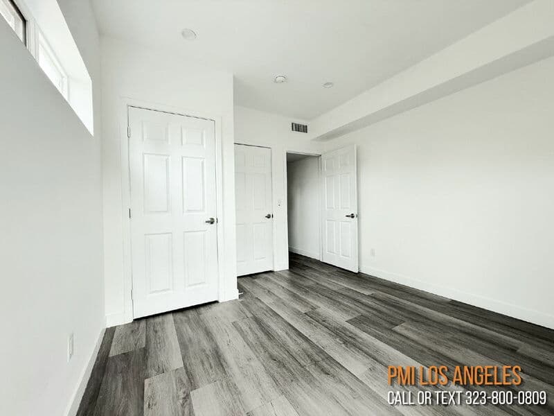 Los Angeles Condo: 1258 Leighton Avenue