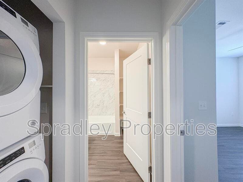 Belton Condo: 710 Shine St.