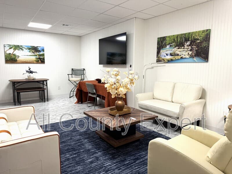 Cumming Condo: 5760 Charleston Lane