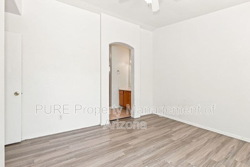 Mesa House: 8952 E Birchwood Cir