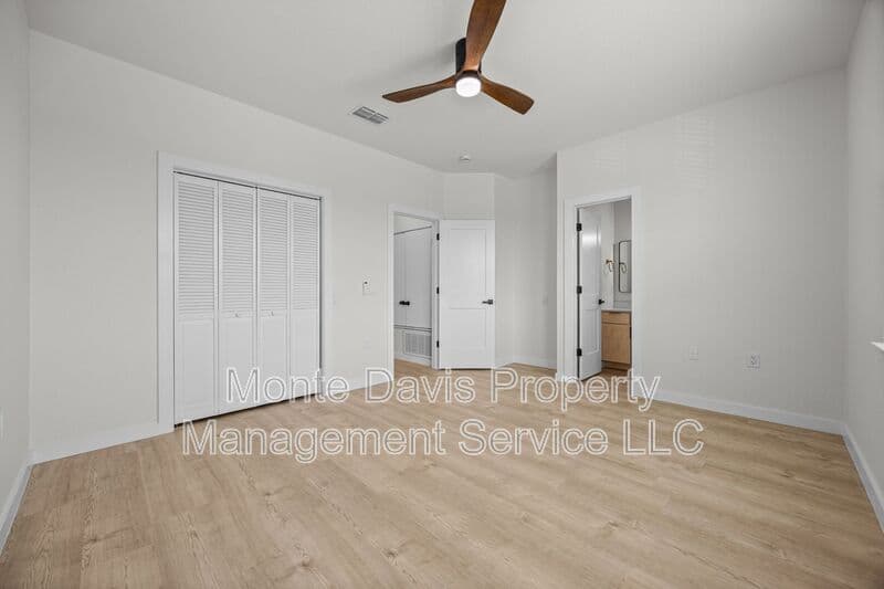 Austin Condo: 1802 Springdale Rd