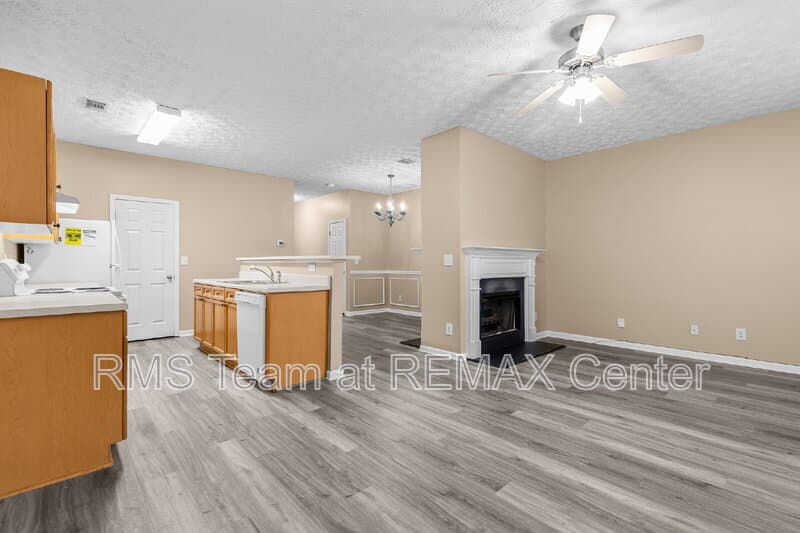 Flowery Branch Townhome: 4932 Vireo Dr
