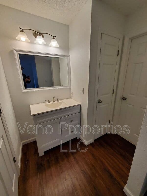 Clifton Park House: 111 Yorktown Dr.