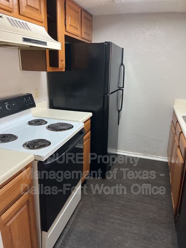 Dallas Apartment: 8005 Rothington Rd