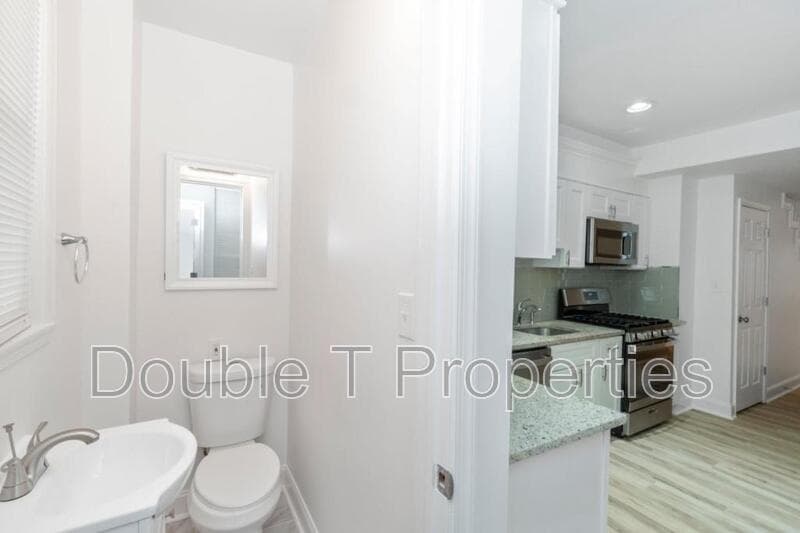 Baltimore Townhome: 737 N Chester St