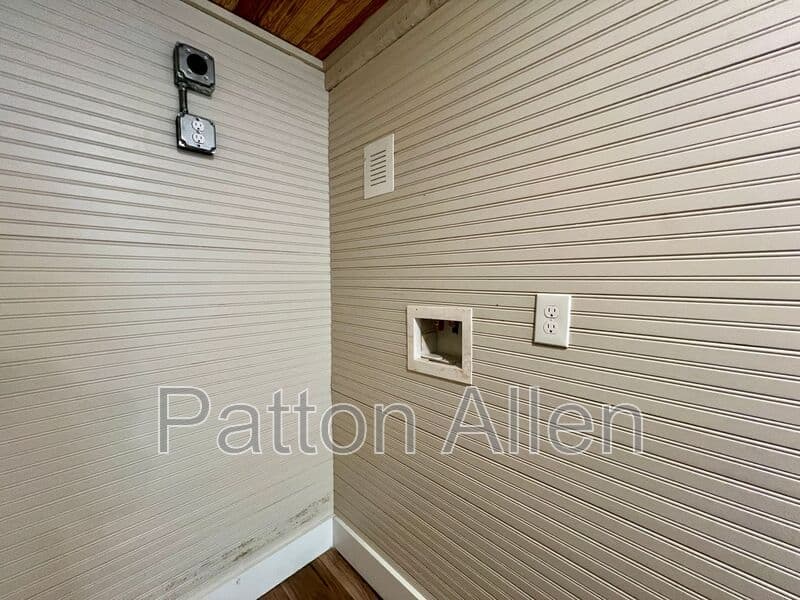 Asheville Condo: 20 Rector St