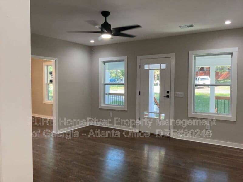 East Pt House: 2172 Ben Hill Rd