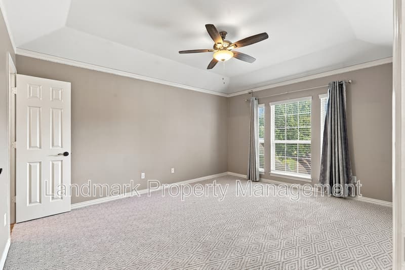 Arlington House: 2114 Bay Club Drive
