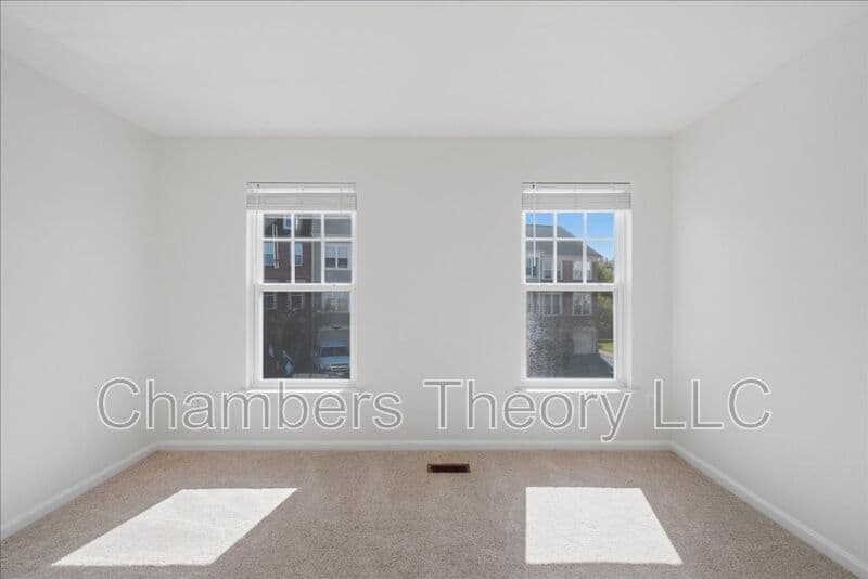 Bristow House: 9180 Ribbon Falls Loop