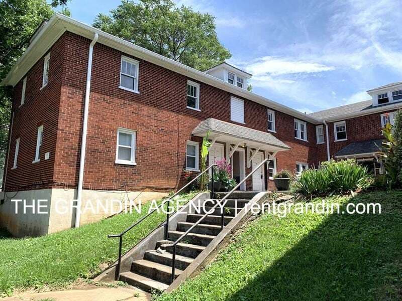 Roanoke House: 1624 Chapman Avenue Southwest