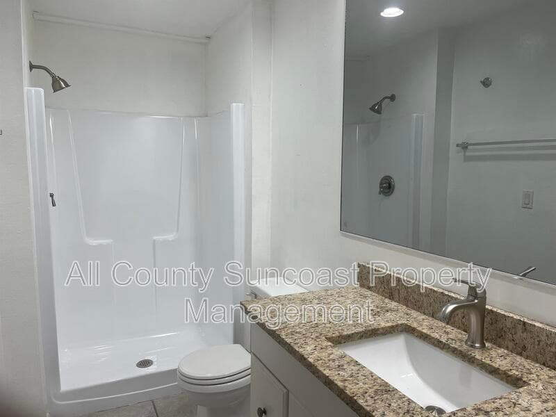 St Petersburg House: 434 40th Ave NE