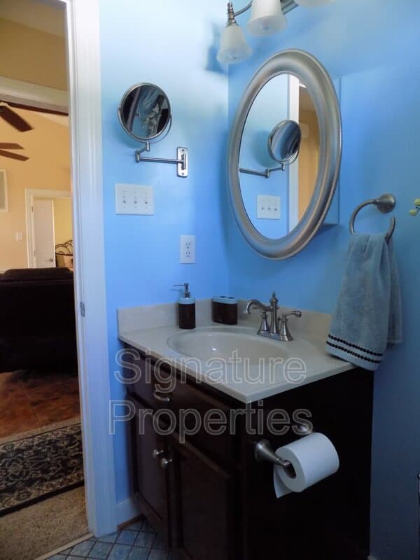 Charles City House: 7380 Graves Landing Rd